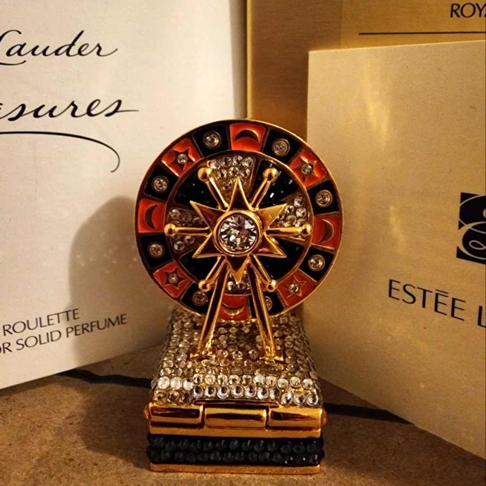 Estée Lauder PLEASURES Royal Roulette Compact for Solid Perfume 2019